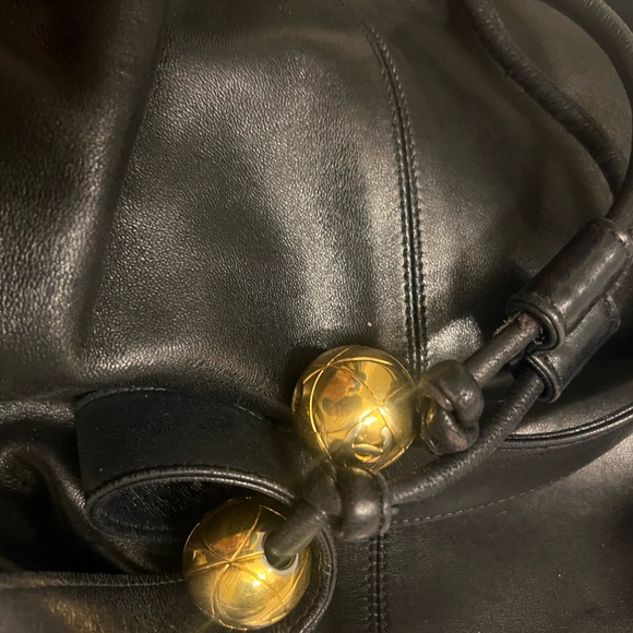 Chanel CC Stitch bucket bag 80’s - 1990’s vintage ✨logo bottom✨🦄 - Picture 11 of 17